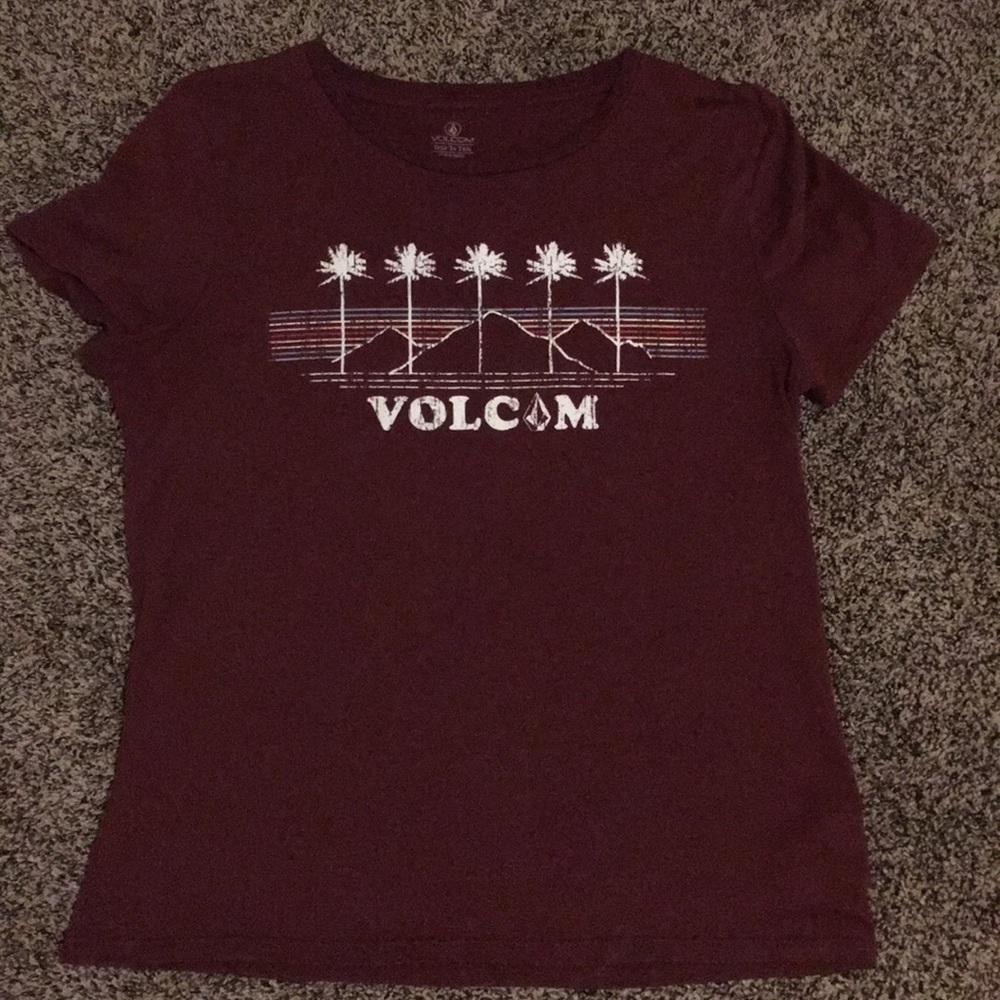 Volcom burgundy t-shirt